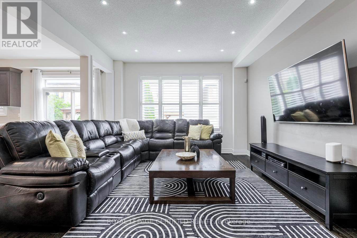 41 Danby Street Property Photo 8