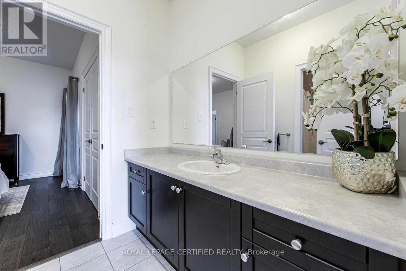 41 Danby Street Property Photo 28