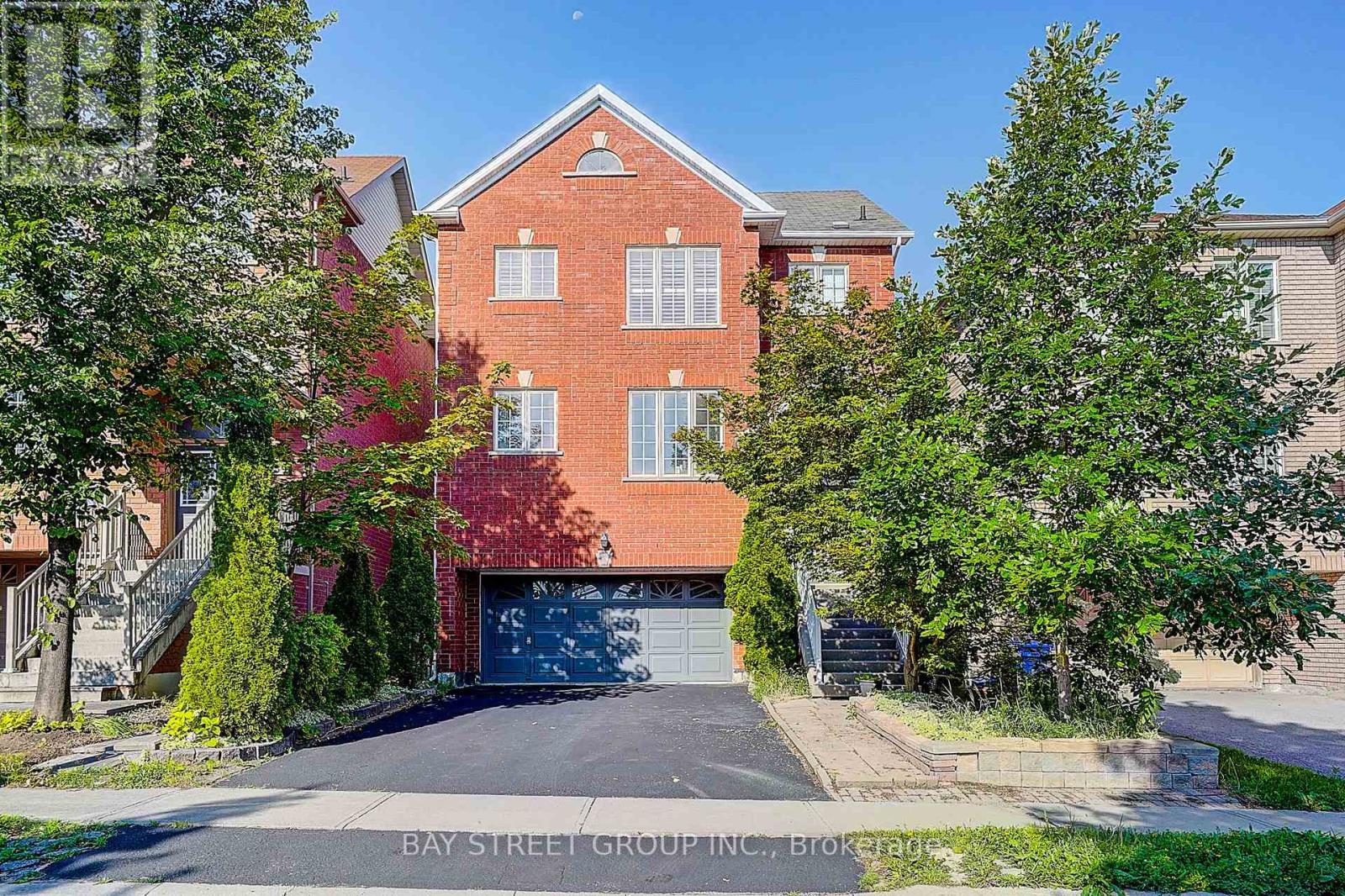 57 Gail Parks Crescent Property Photo 1