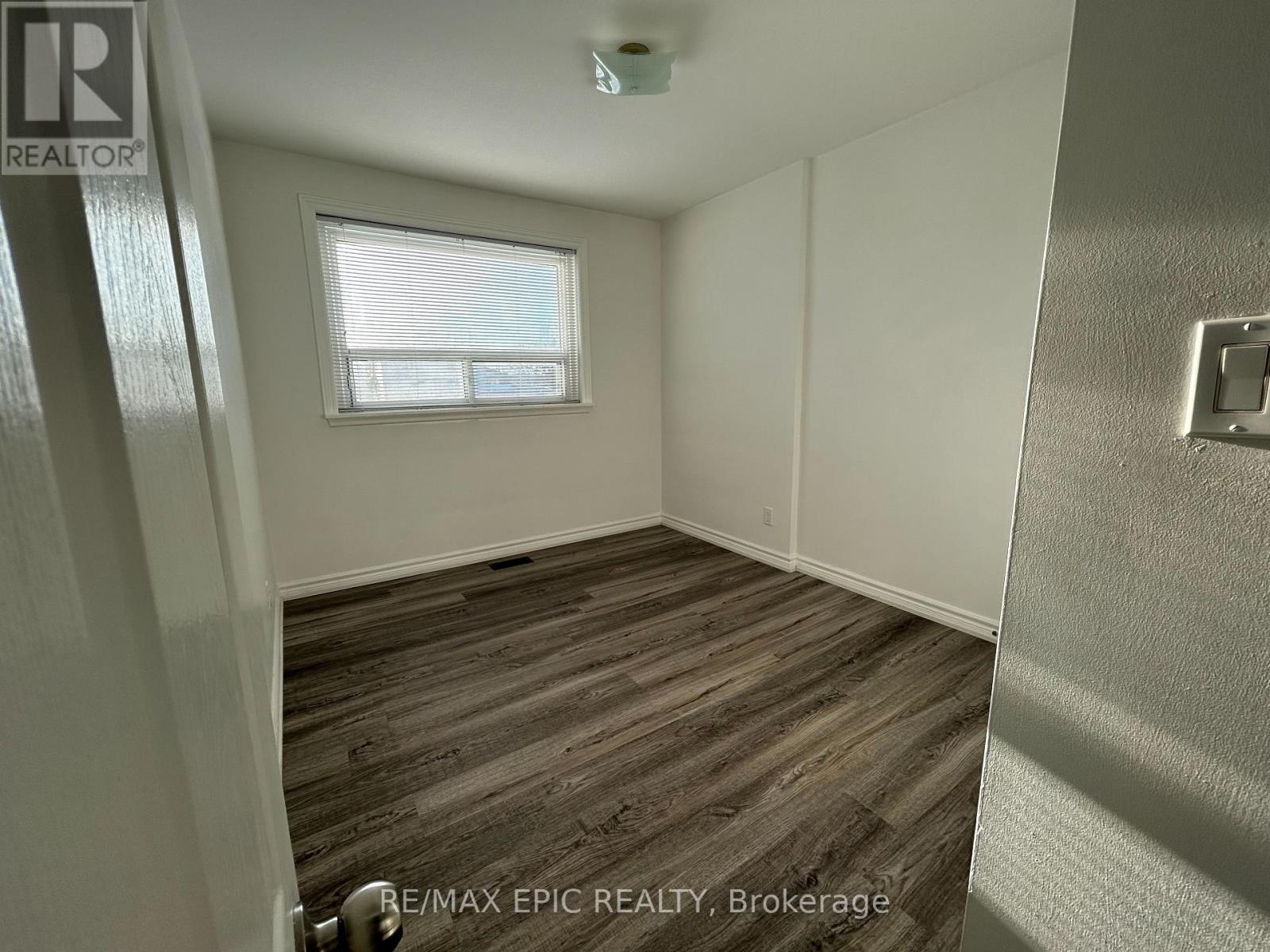 Main - 25 Gentry Crescent Property Photo 9