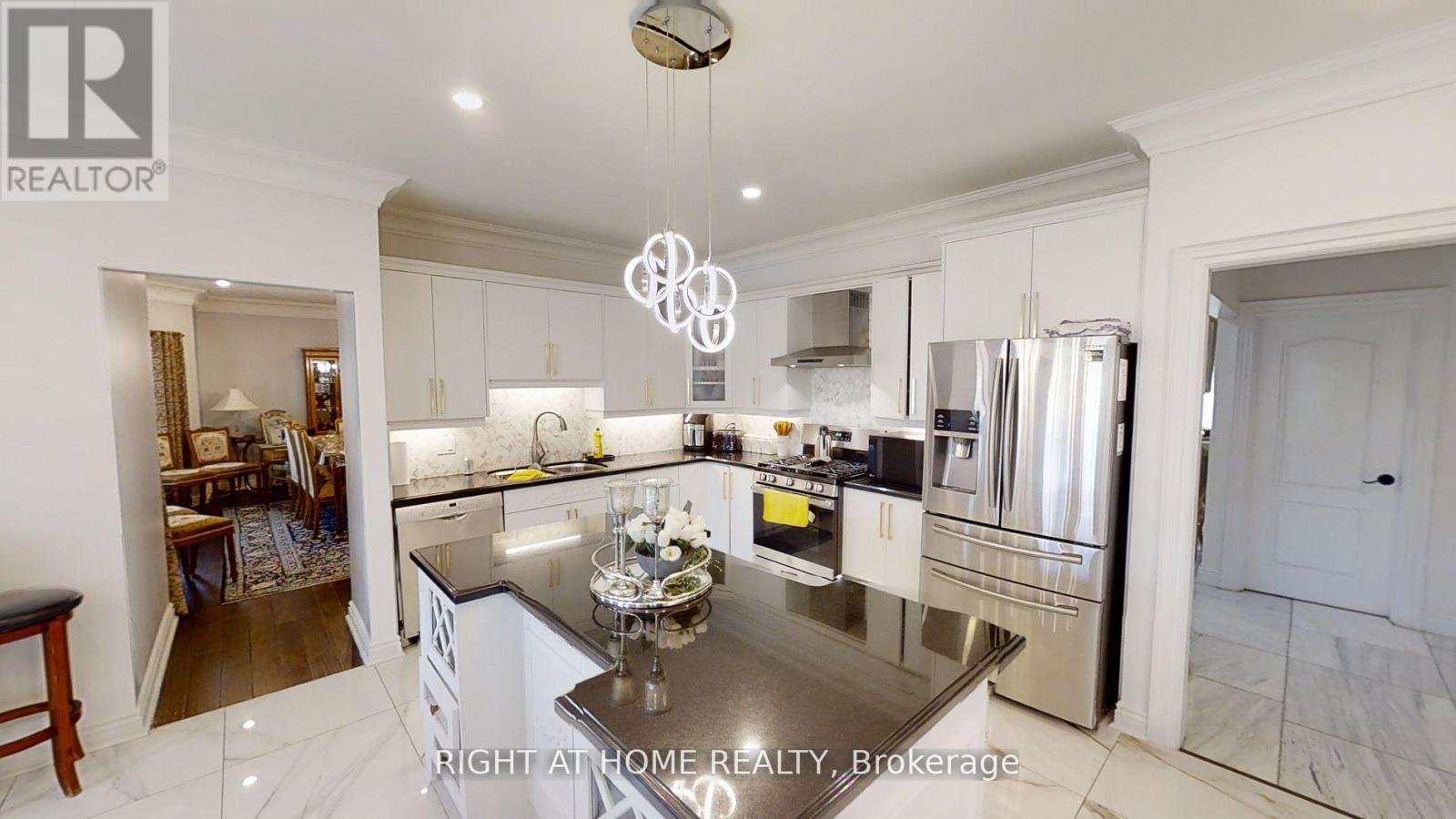 31 Northgate Crescent E Property Photo 15