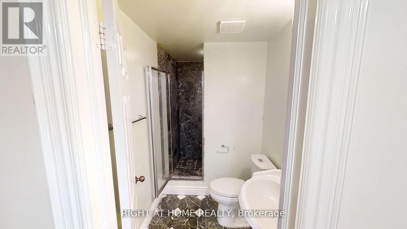 31 Northgate Crescent E Property Photo 27