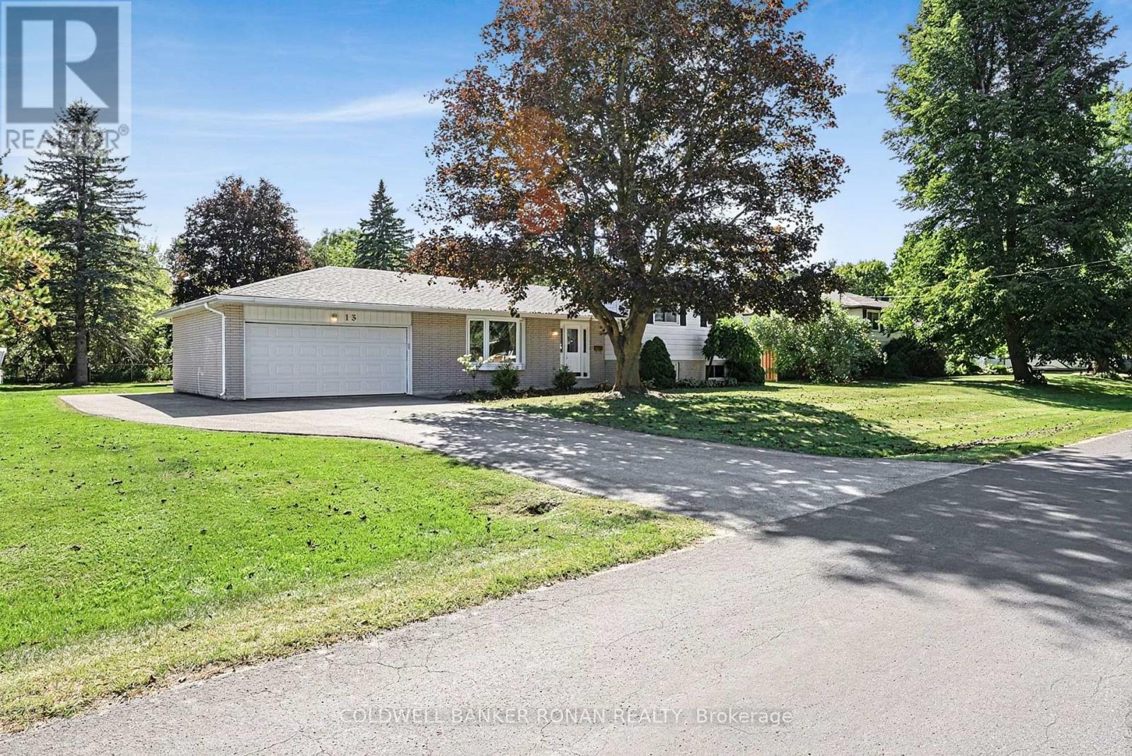 13 Grohal Drive Property Photo 2