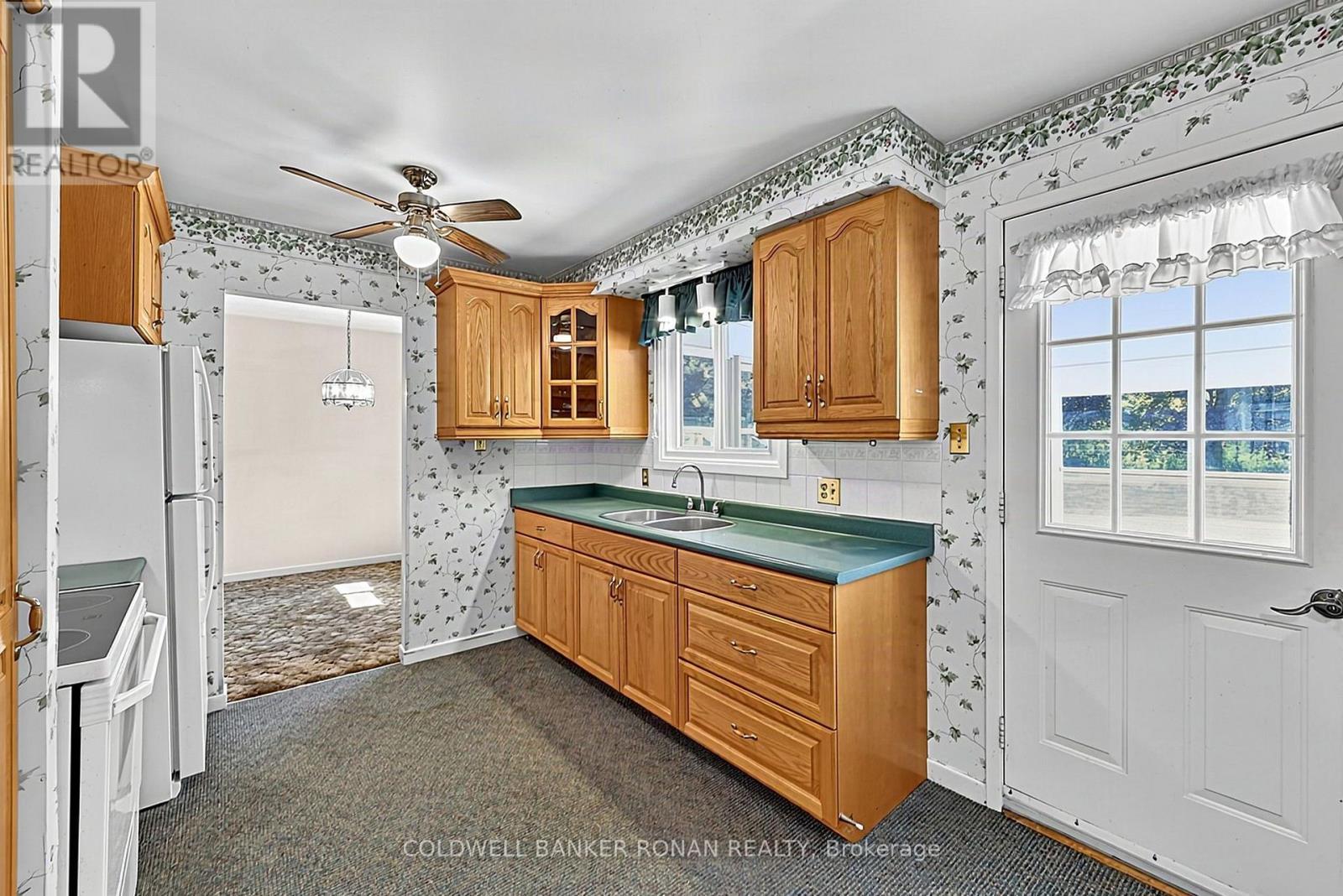 13 Grohal Drive Property Photo 16