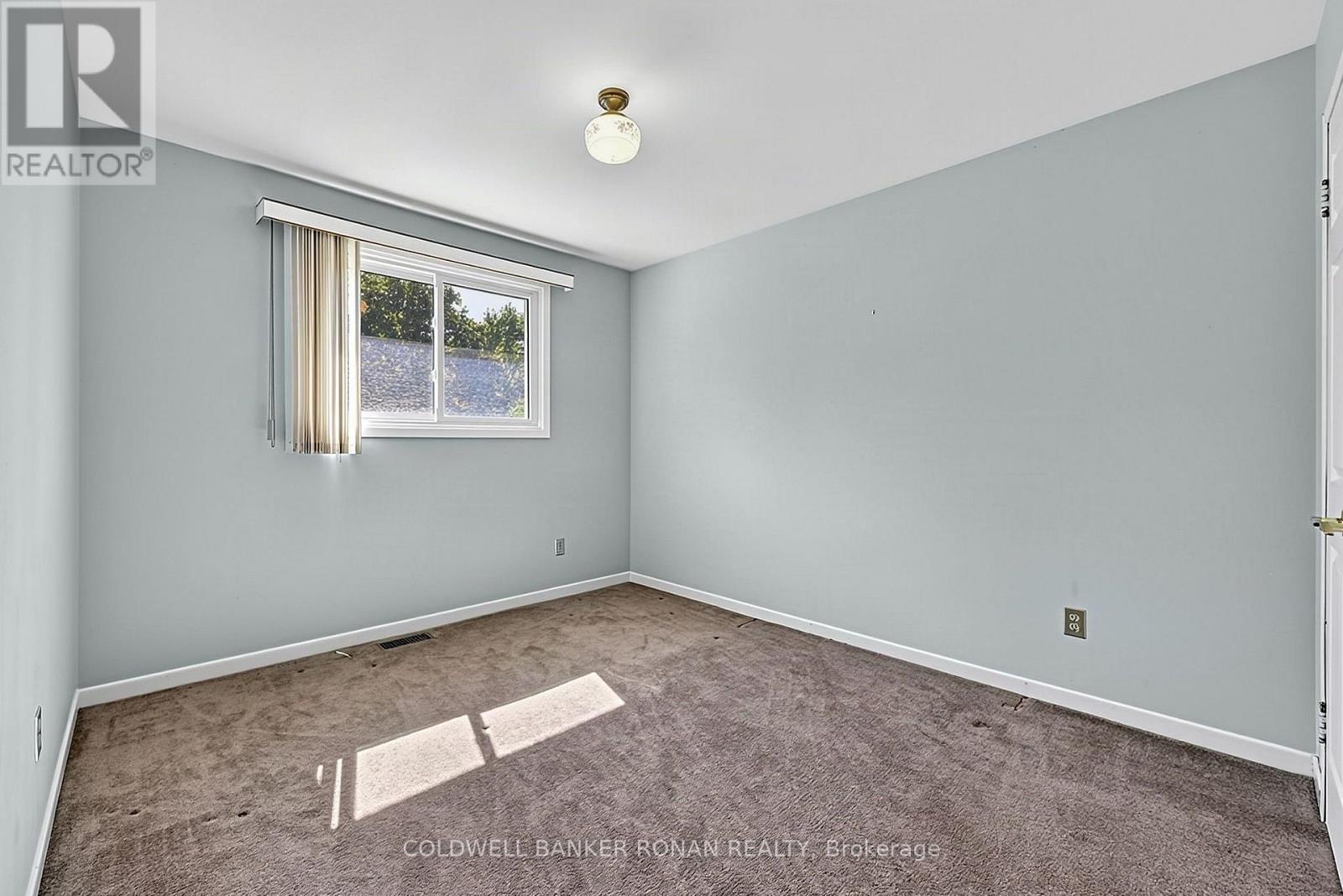 13 Grohal Drive Property Photo 21