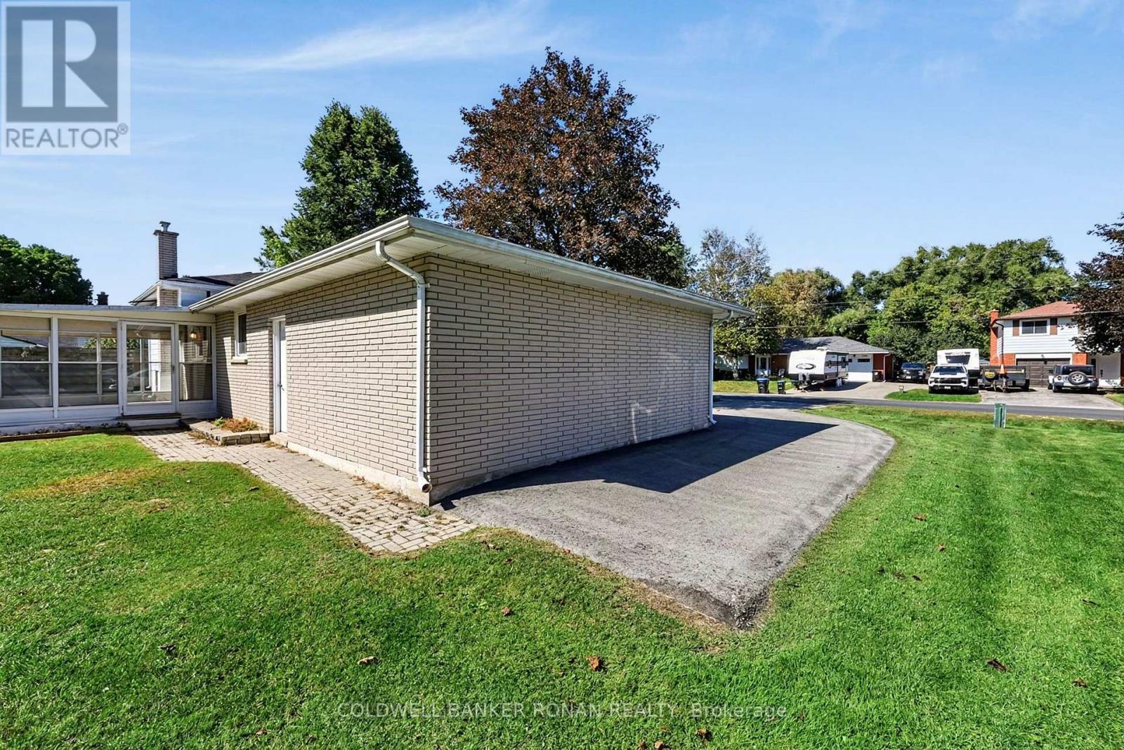 13 Grohal Drive Property Photo 30