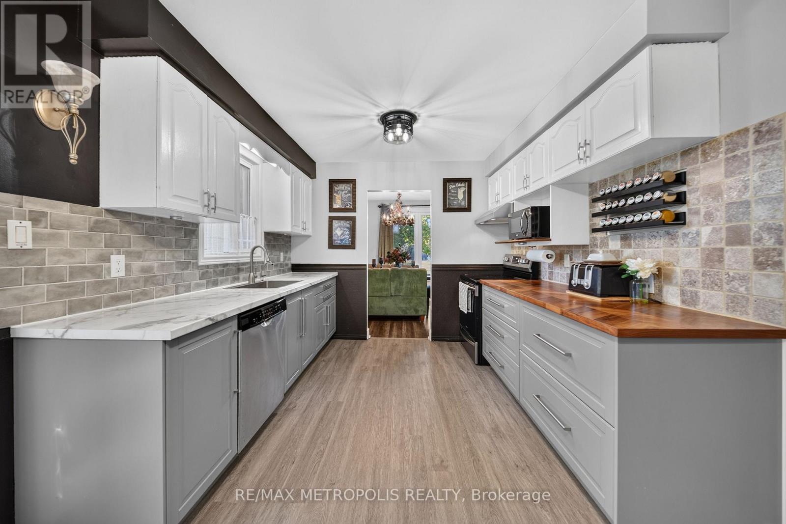 822 10th Line Property Photo 14