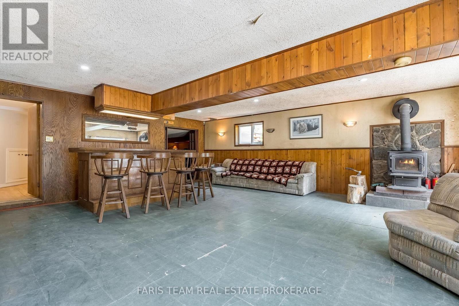 5809 10th Side Road Property Photo 21