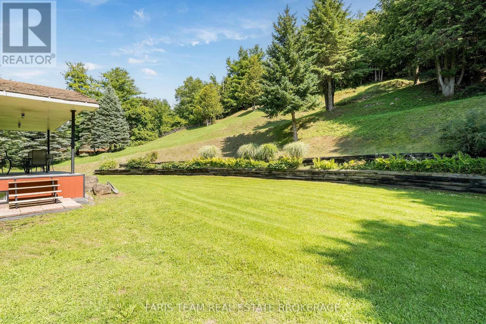 5809 10th Side Road Property Photo 32