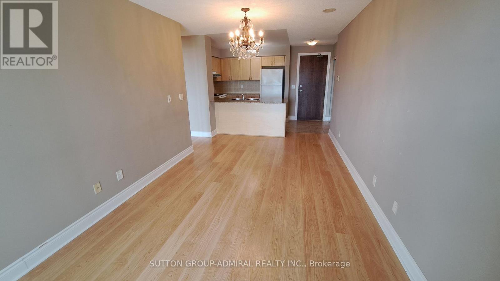 #1712 - 7 North Park Road Property Photo 4