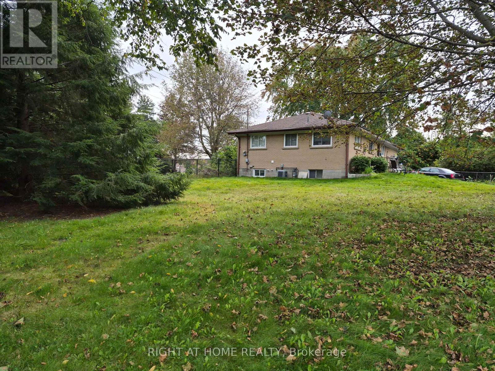 125 RIVERGLEN DRIVE Property Photo 1