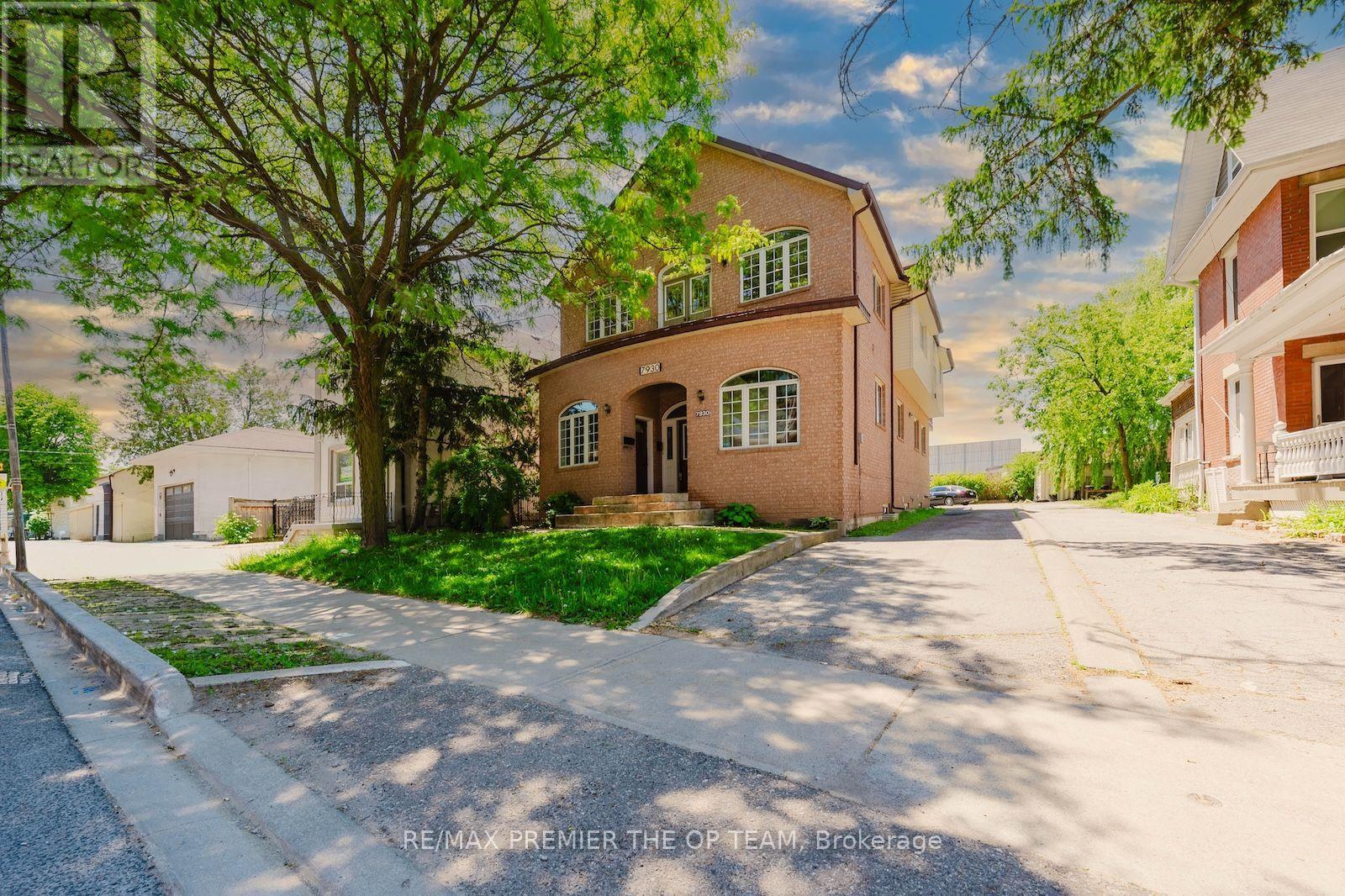 Upper - 7930 Kipling Avenue Photo de la propriété 1