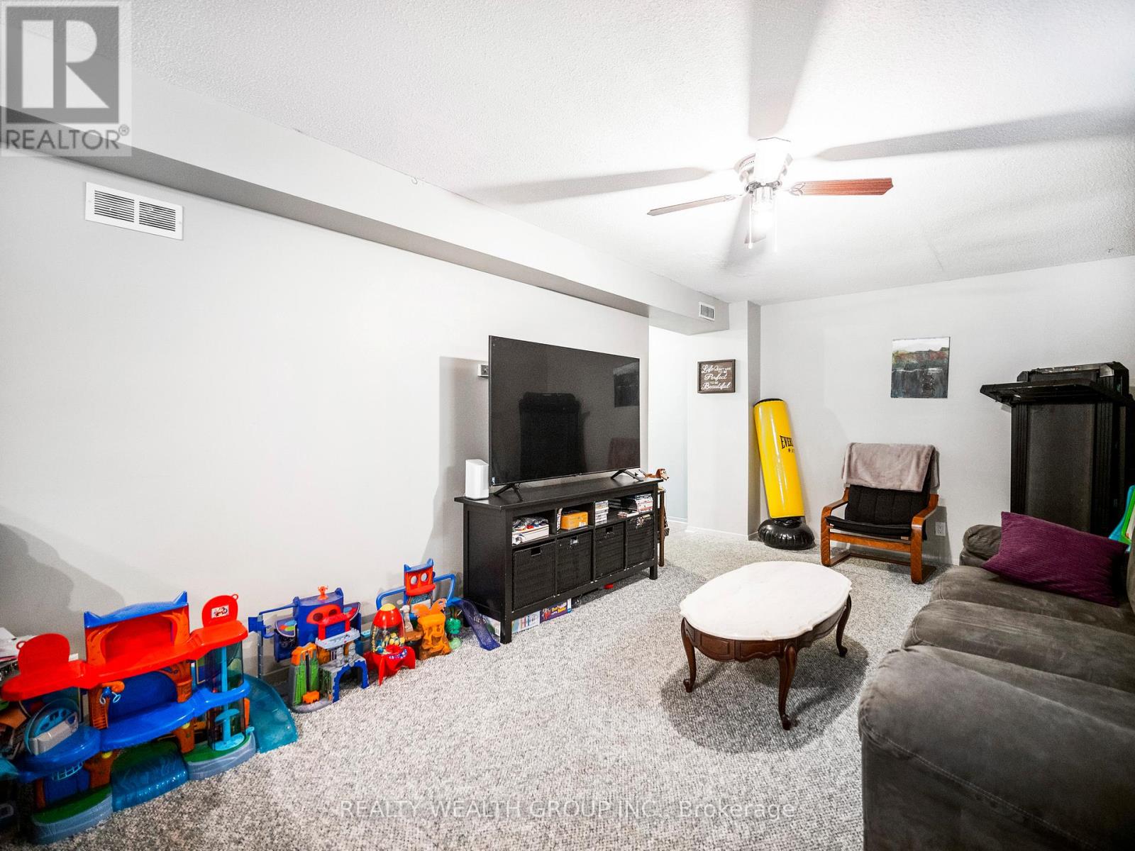Bsmnt - 201 Biscayne Boulevard Property Photo 6