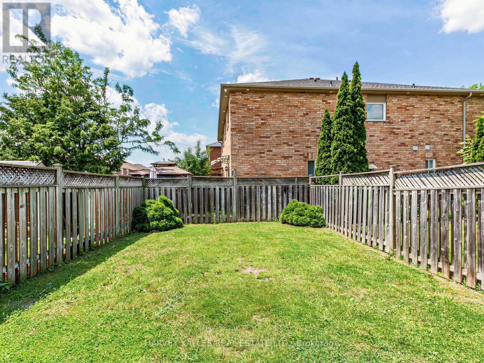 40 Blackthorn Drive Property Photo 43