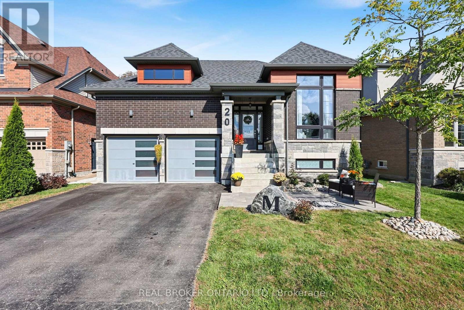 20 BIRKDALE PLACE Property Photo 1