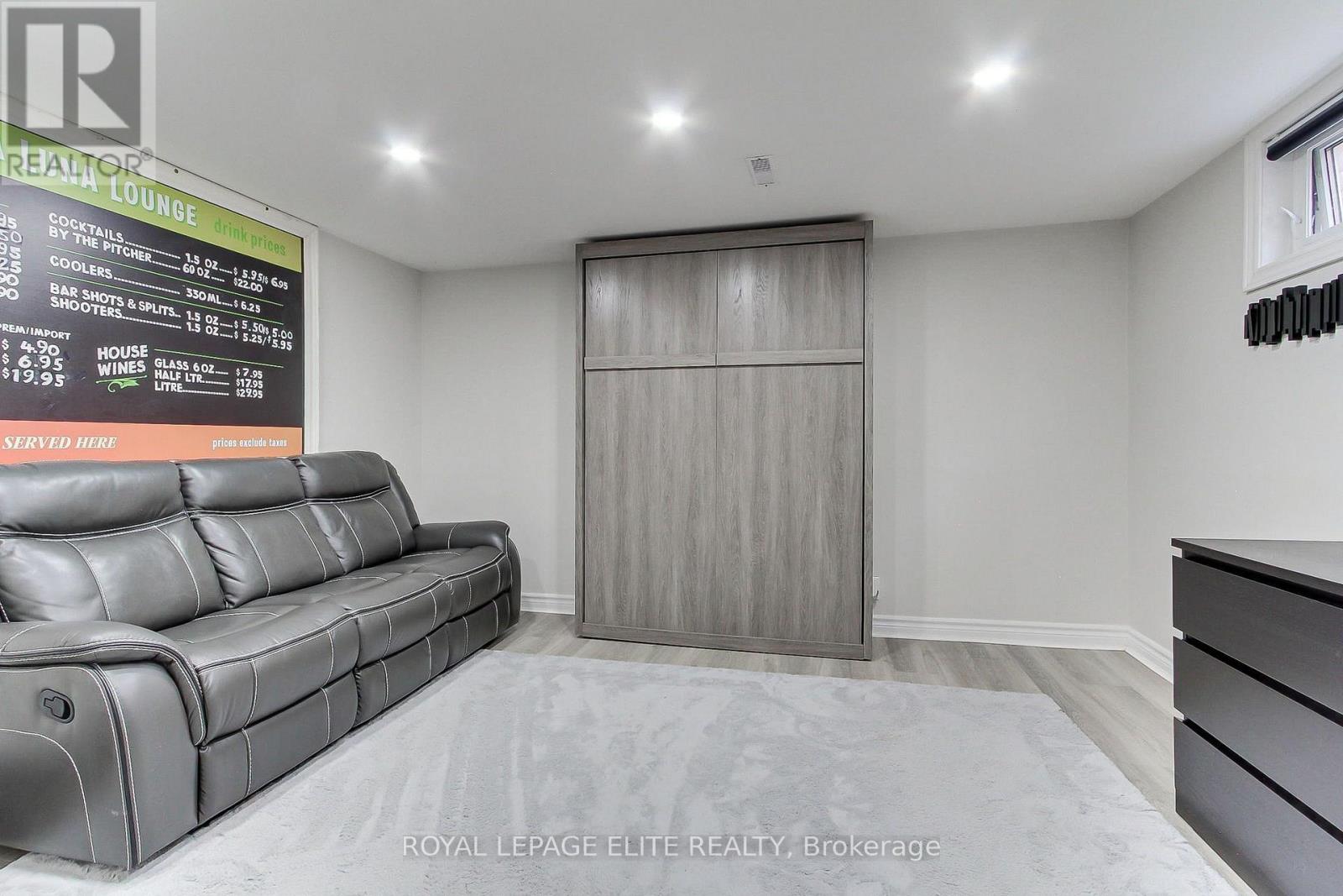 13 Alphonsus Court Property Photo 34