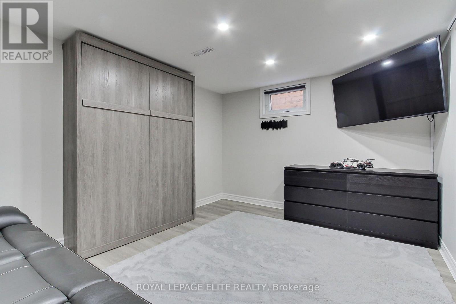 13 Alphonsus Court Property Photo 35