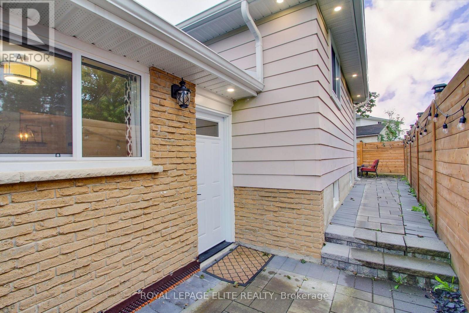13 Alphonsus Court Property Photo 40
