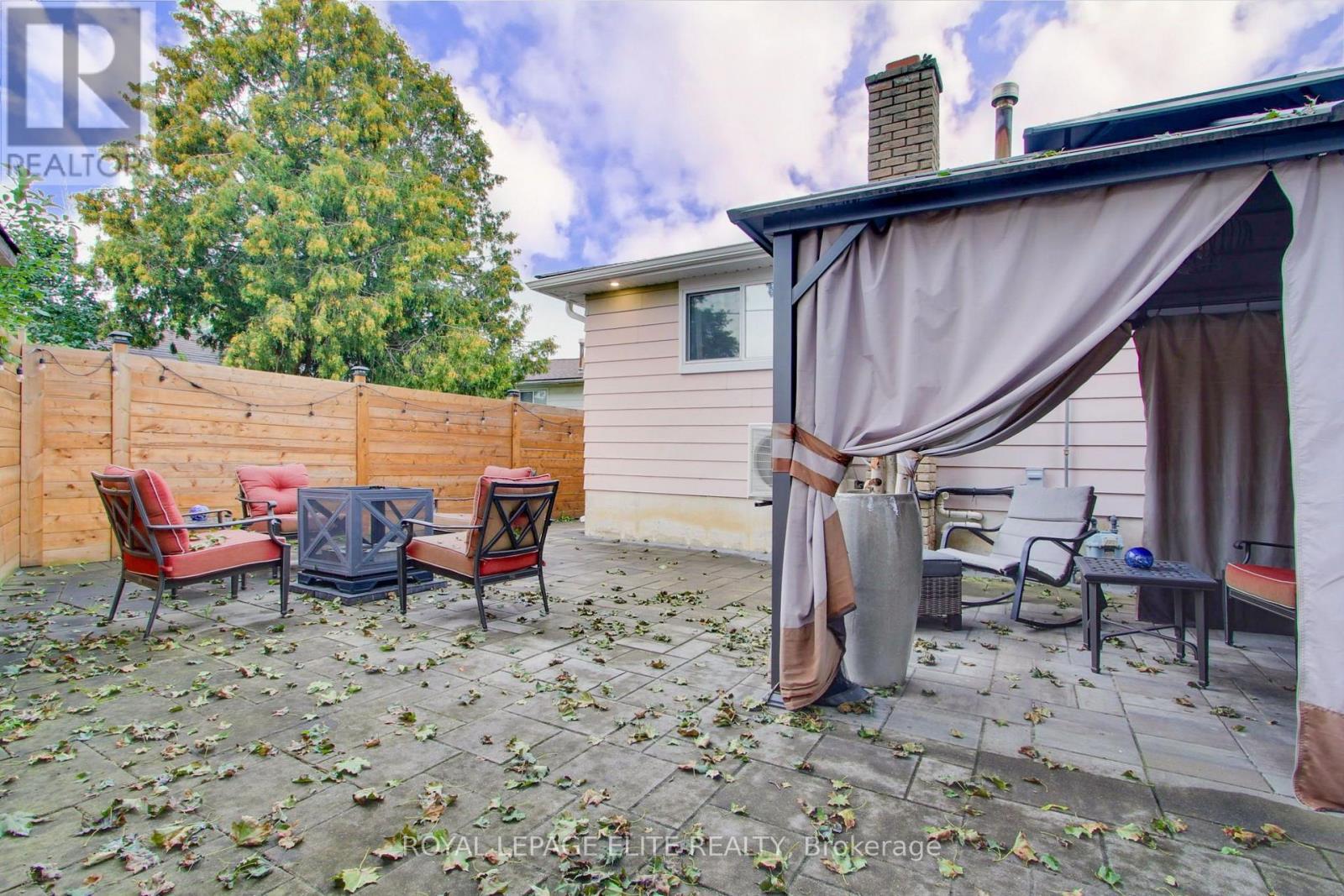 13 Alphonsus Court Property Photo 43
