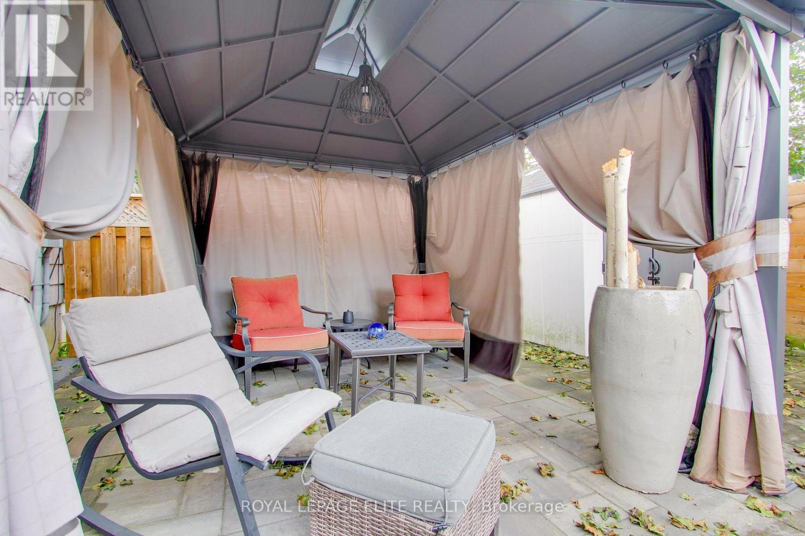 13 Alphonsus Court Property Photo 44