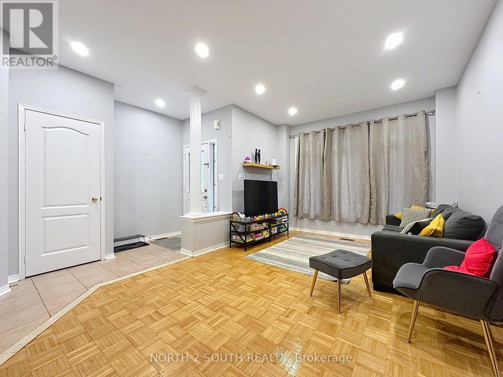5 Bellagio Crescent Property Photo 3
