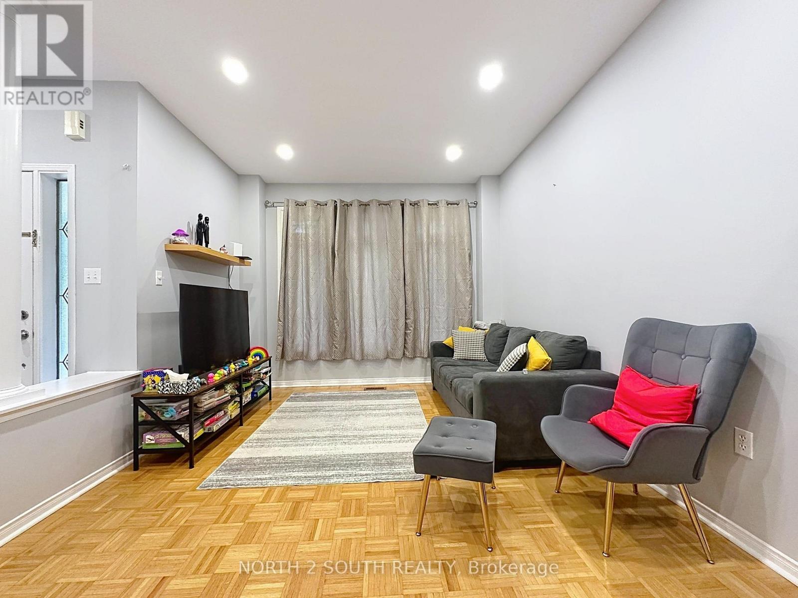 5 Bellagio Crescent Property Photo 4