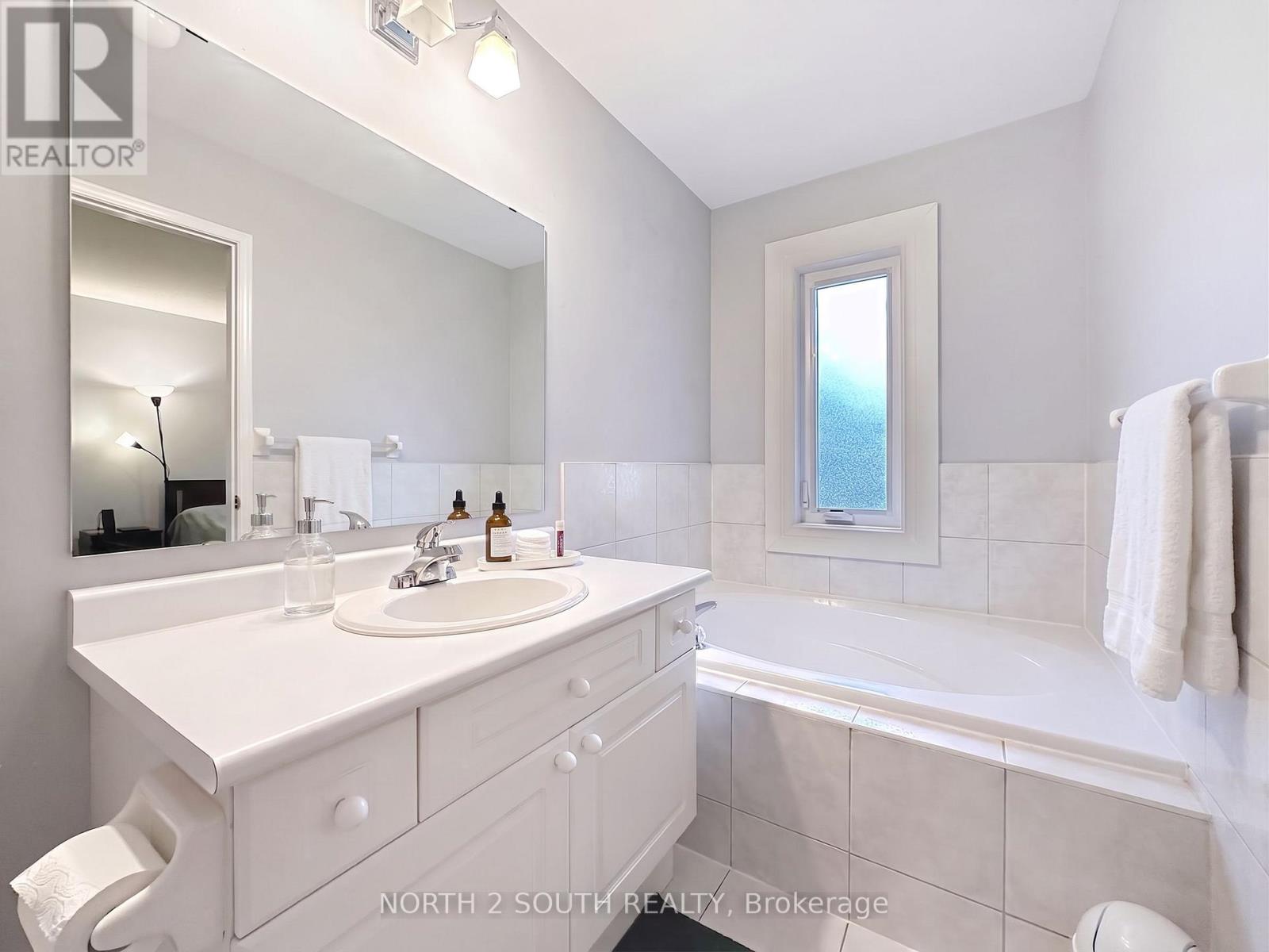 5 Bellagio Crescent Property Photo 15
