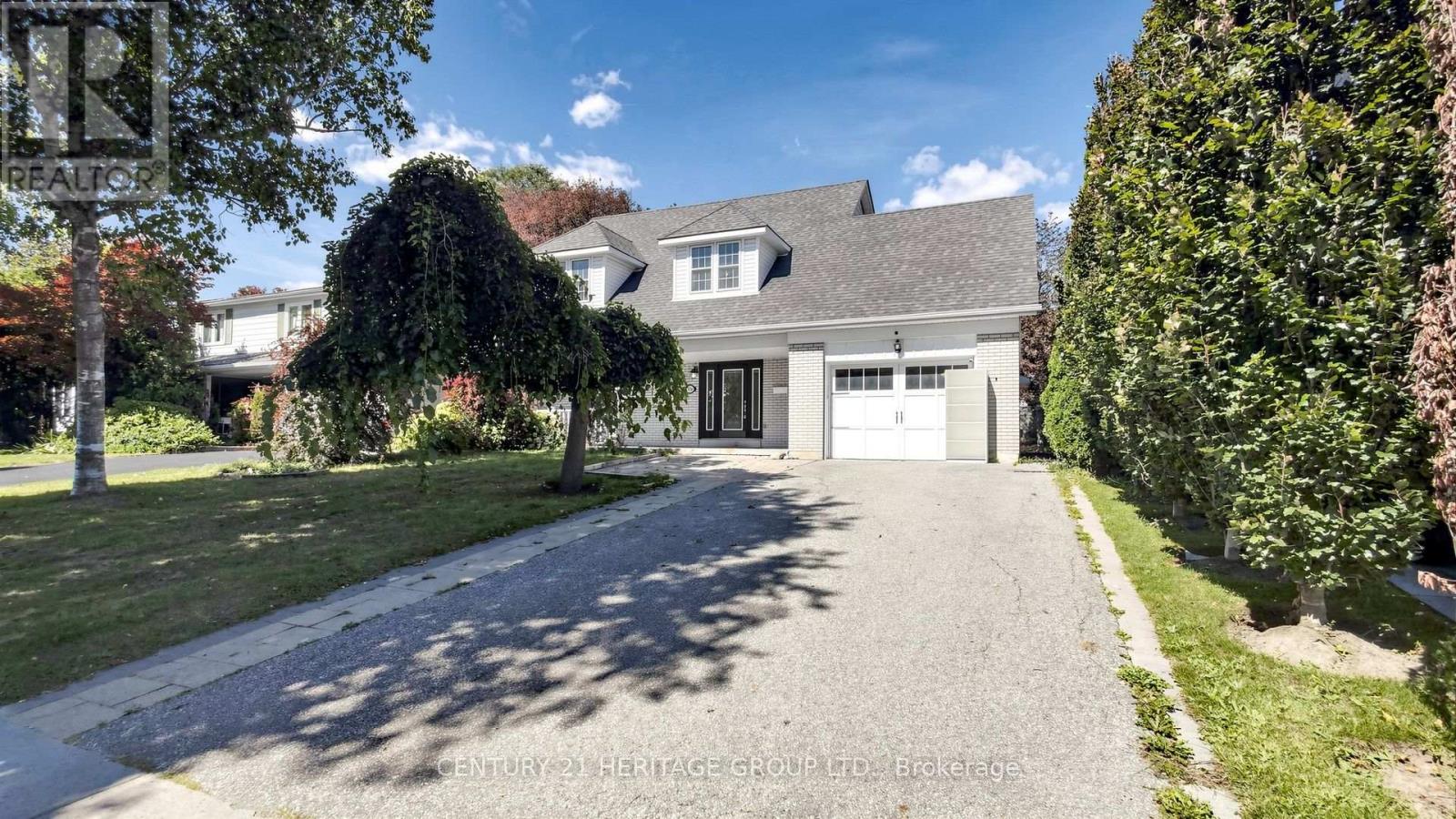 70 Royal Orchard Boulevard Photo de la propriété 1