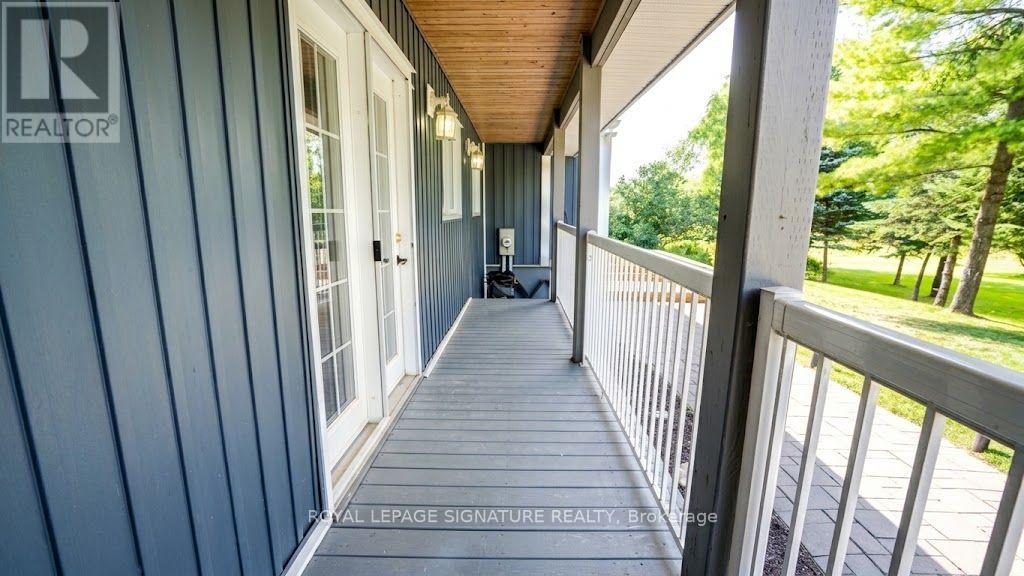 3232 15th Side Road Property Photo 9