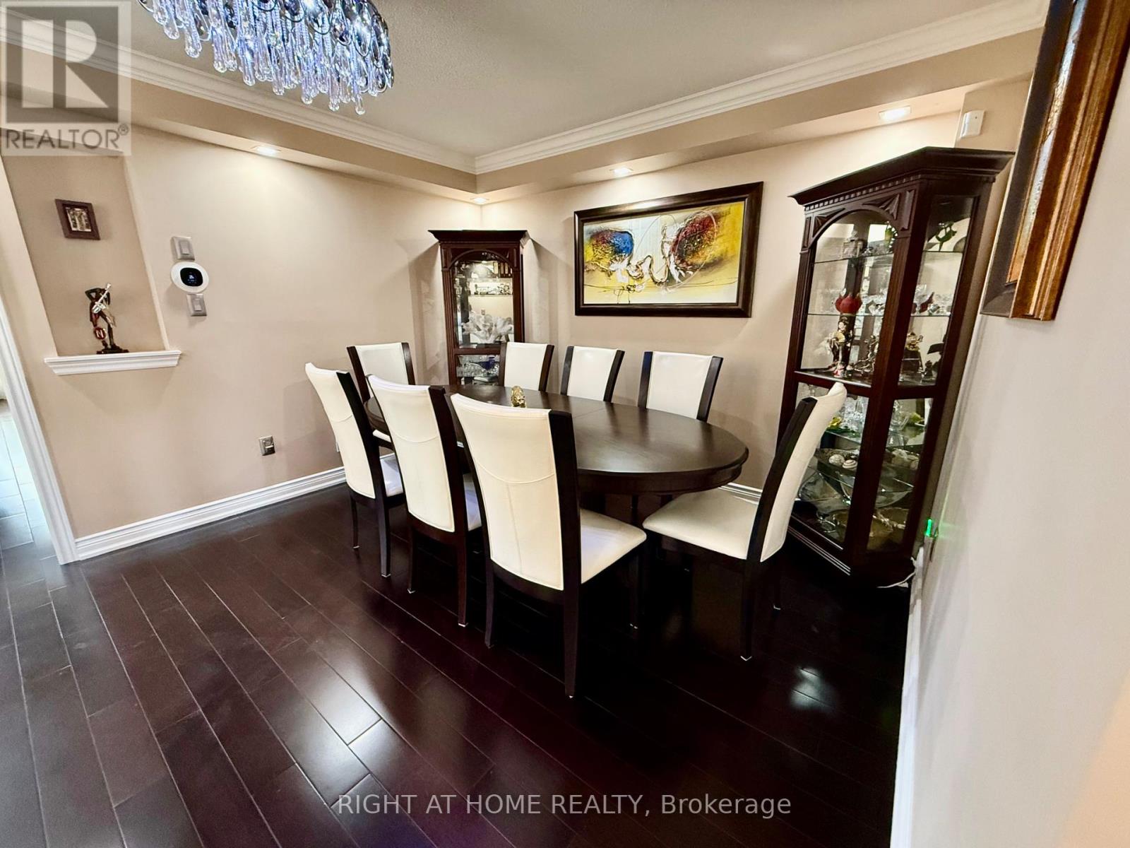 129 Four Seasons Crescent Property Photo 7