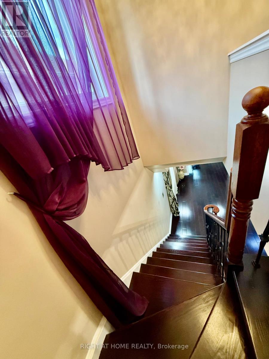 129 Four Seasons Crescent Property Photo 17