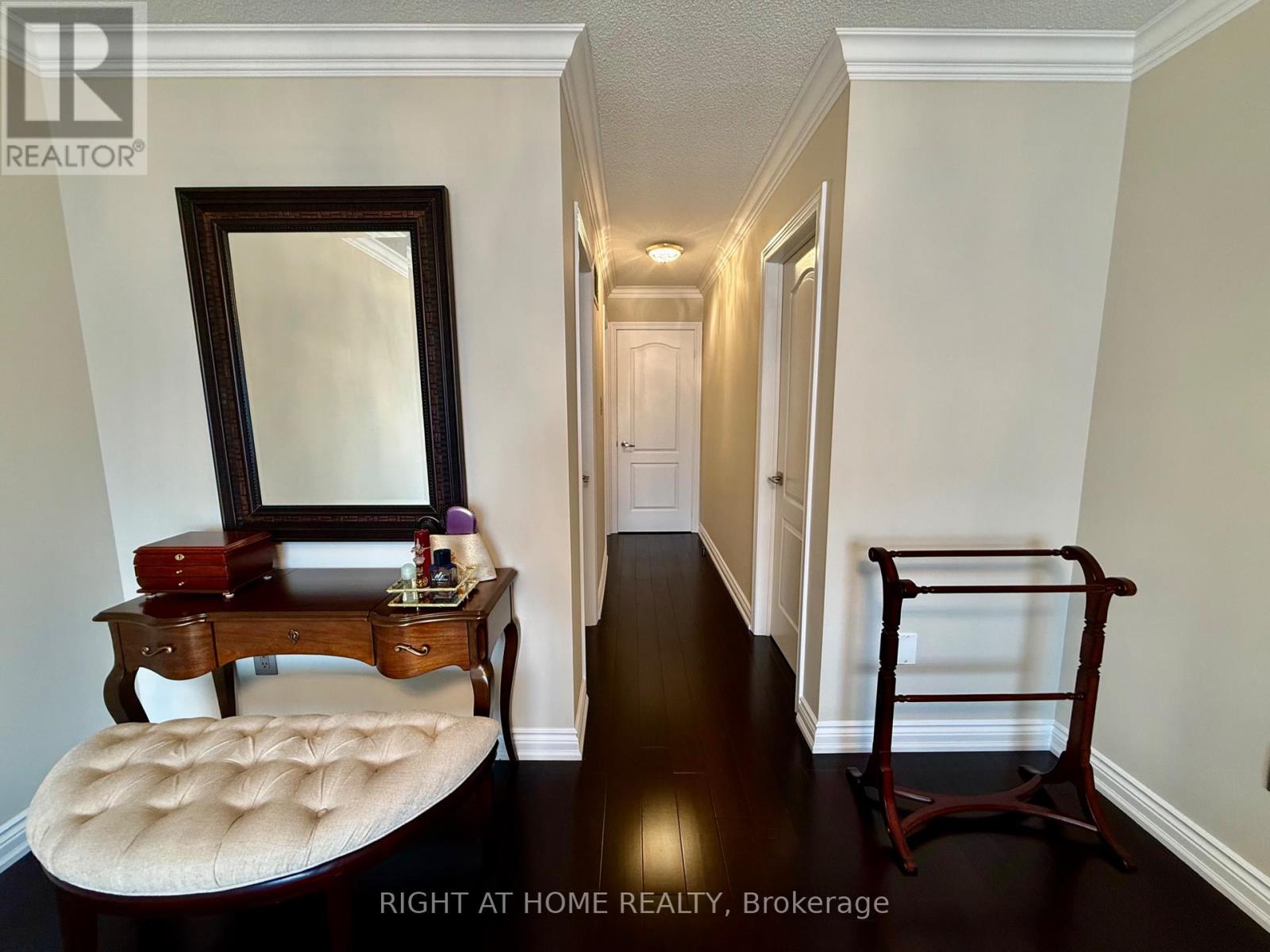 129 Four Seasons Crescent Property Photo 21
