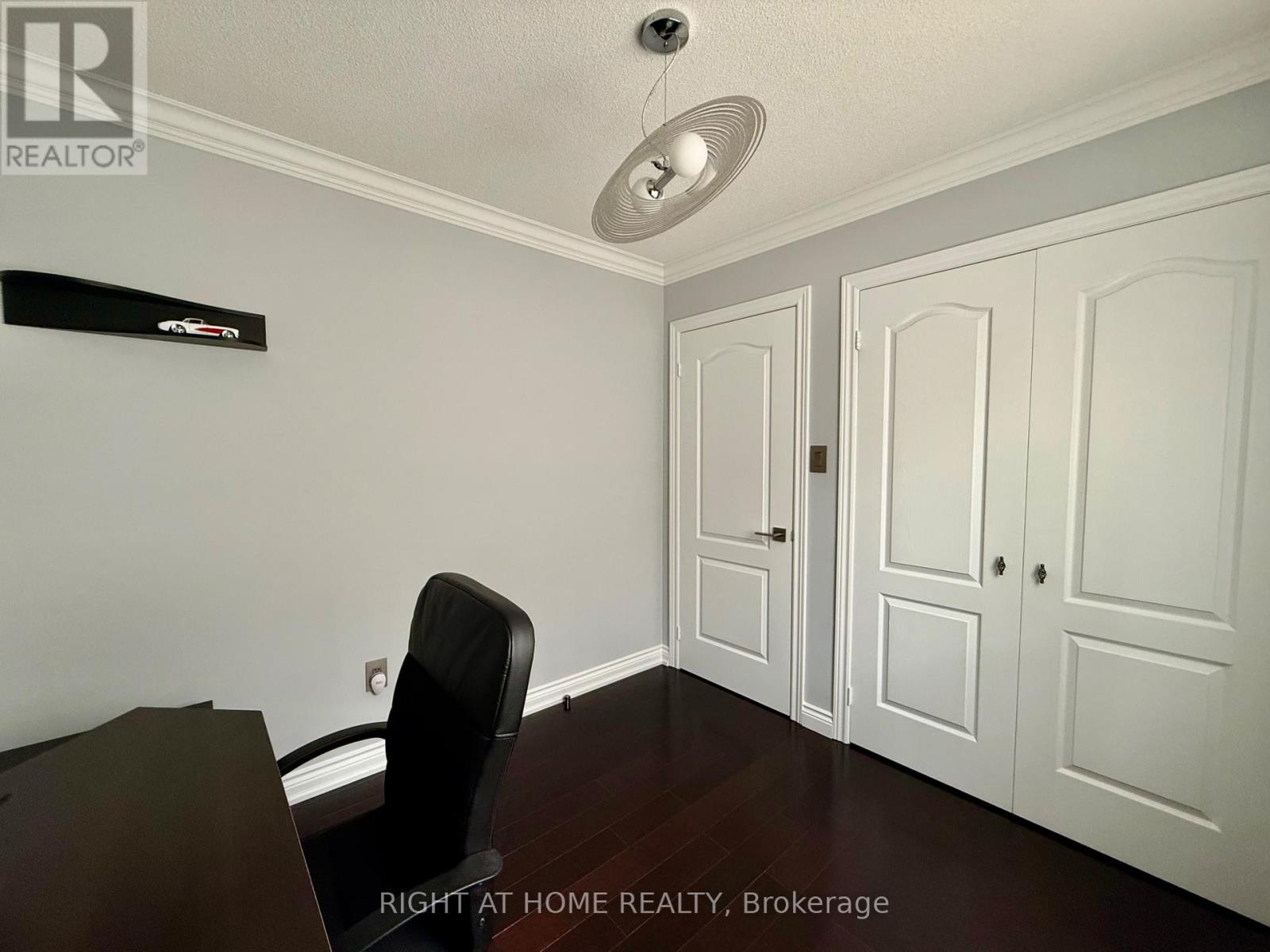 129 Four Seasons Crescent Property Photo 28