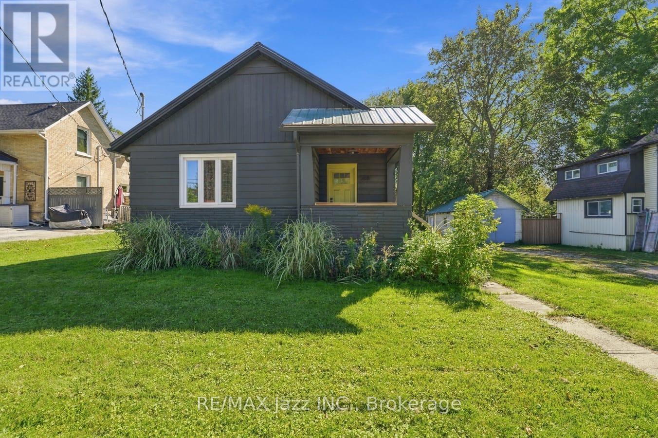 388 Eagle Street Property Photo 1