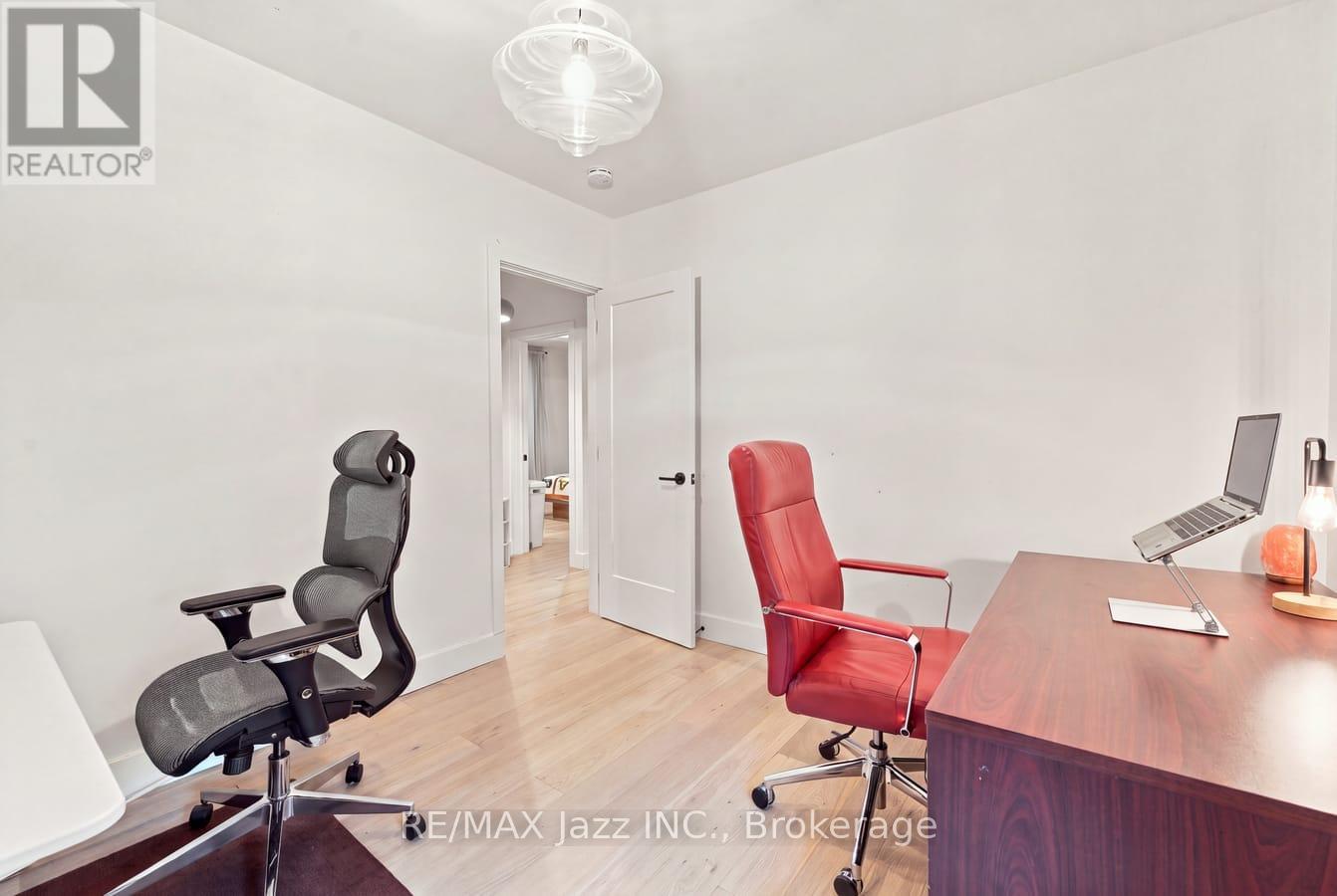388 Eagle Street Property Photo 13