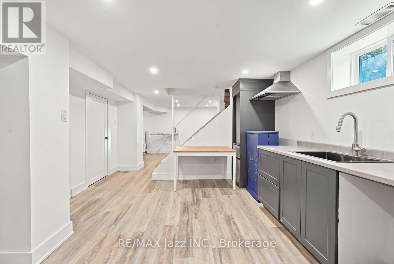 388 Eagle Street Property Photo 15