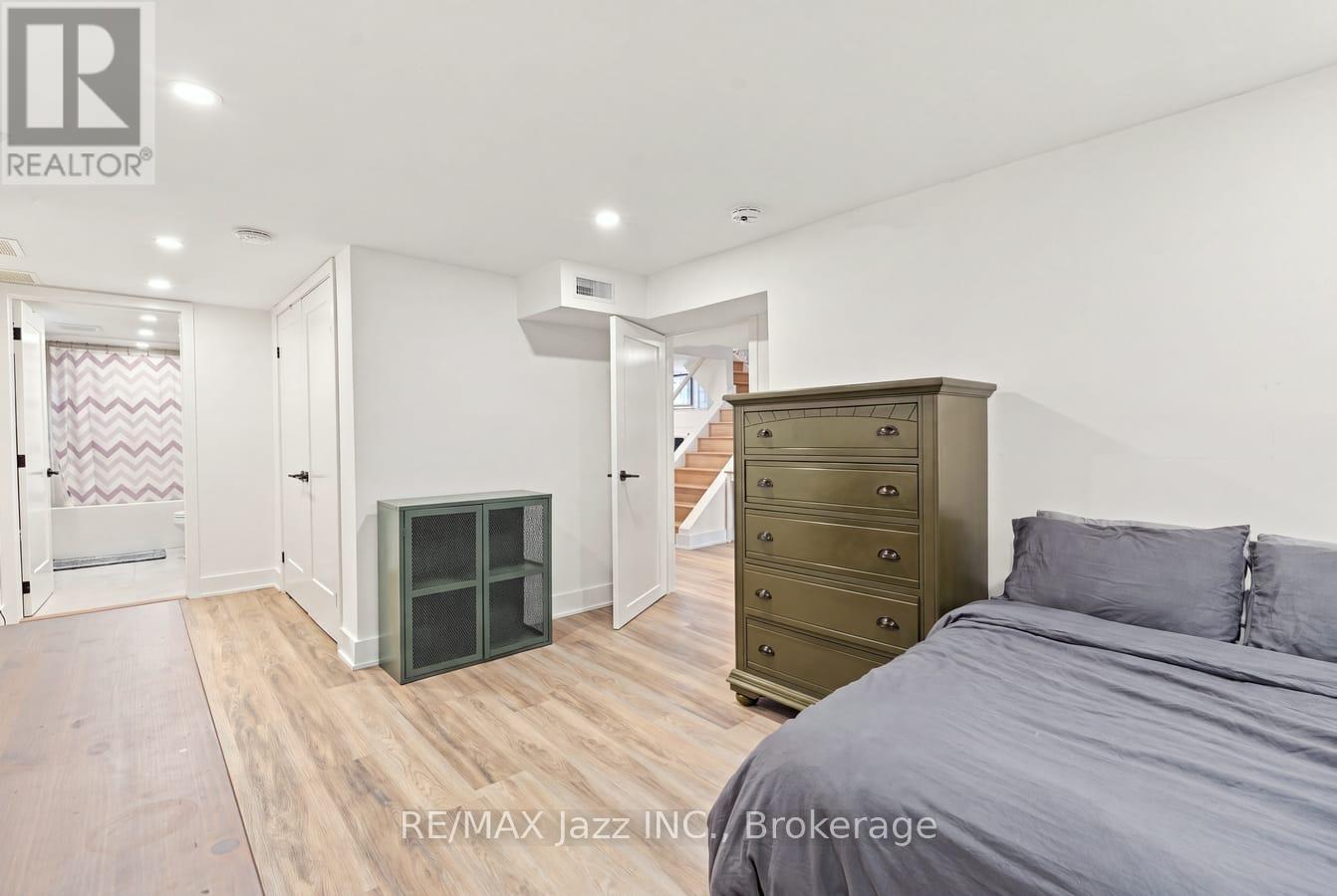388 Eagle Street Property Photo 16