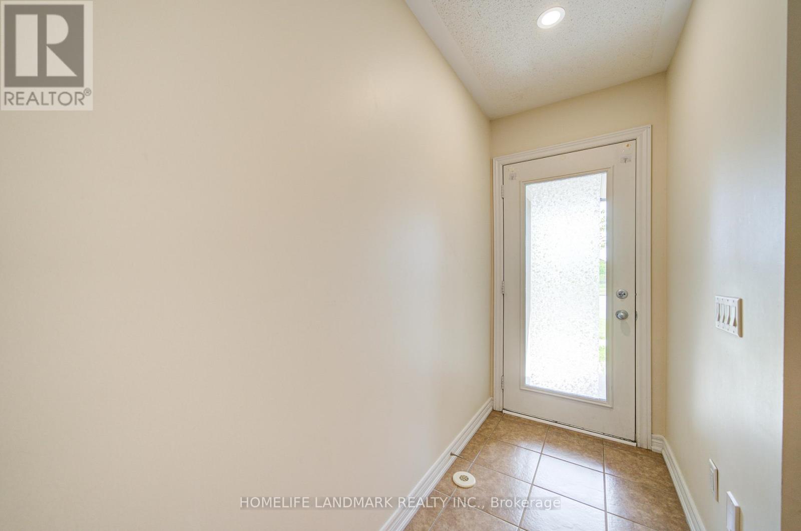 9976 Mccowan Road Property Photo 7
