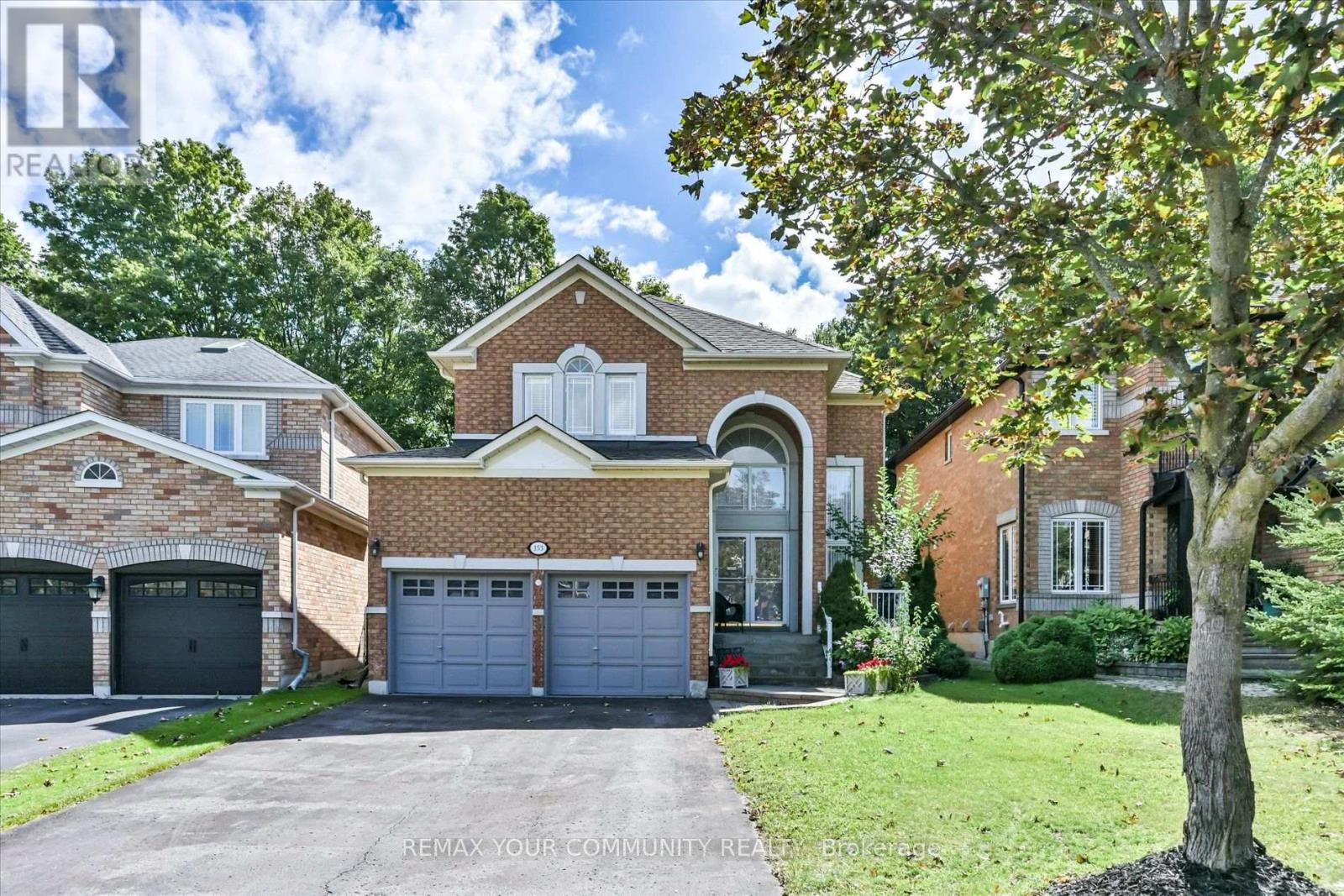 153 Estate Garden Drive Photo de la propriété 1