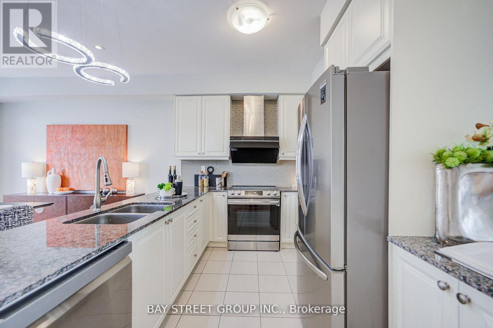 6 Teasel Way Property Photo 6