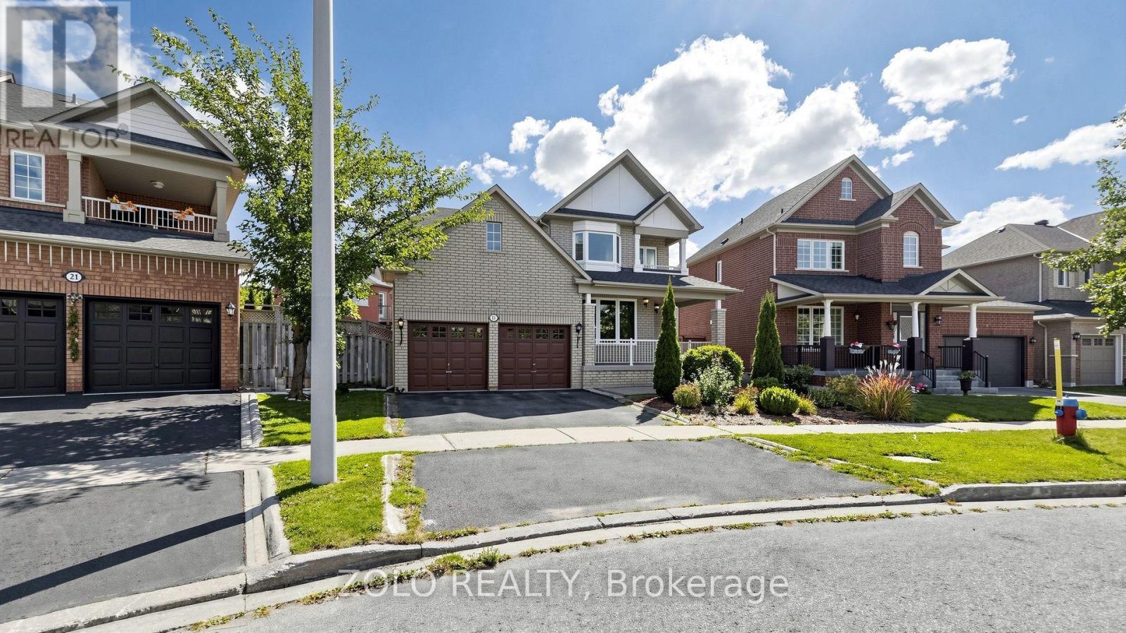 19 WALDRON CRESCENT
