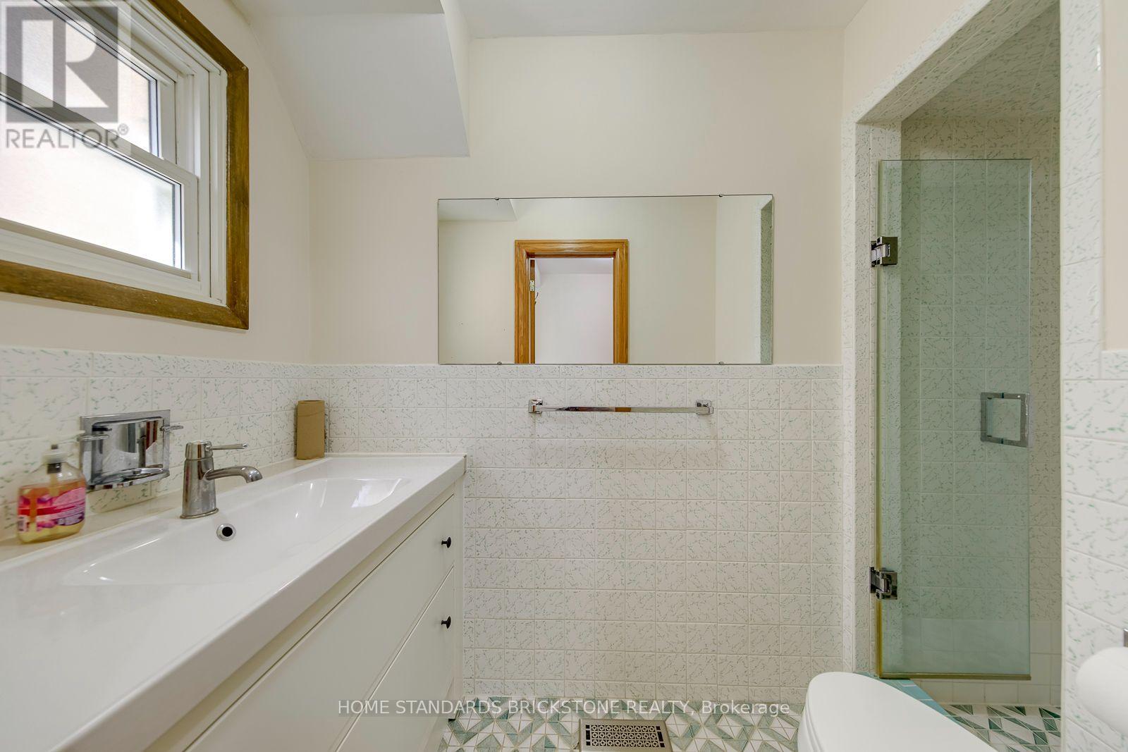 181 Clark Avenue Property Photo 23
