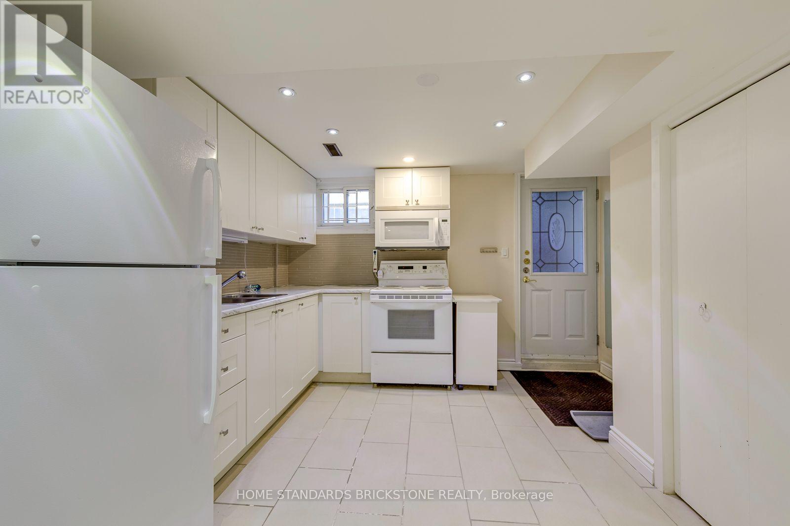 181 Clark Avenue Property Photo 33