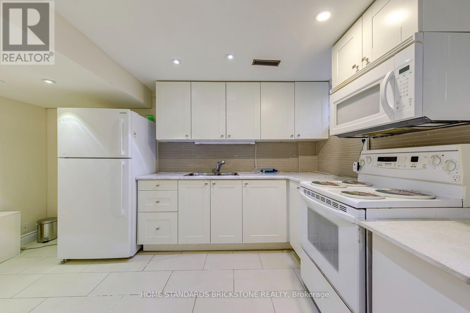 181 Clark Avenue Property Photo 34