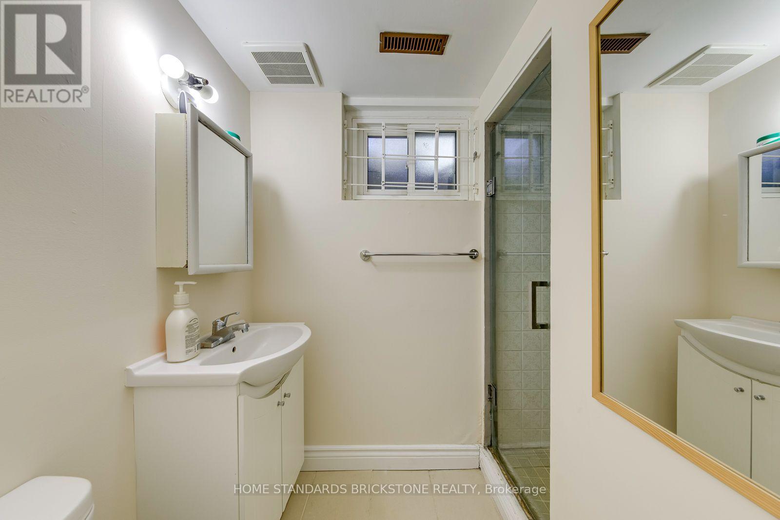 181 Clark Avenue Property Photo 40