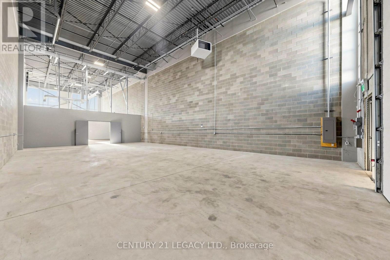 11 - 10950 Woodbine Avenue Property Photo 9