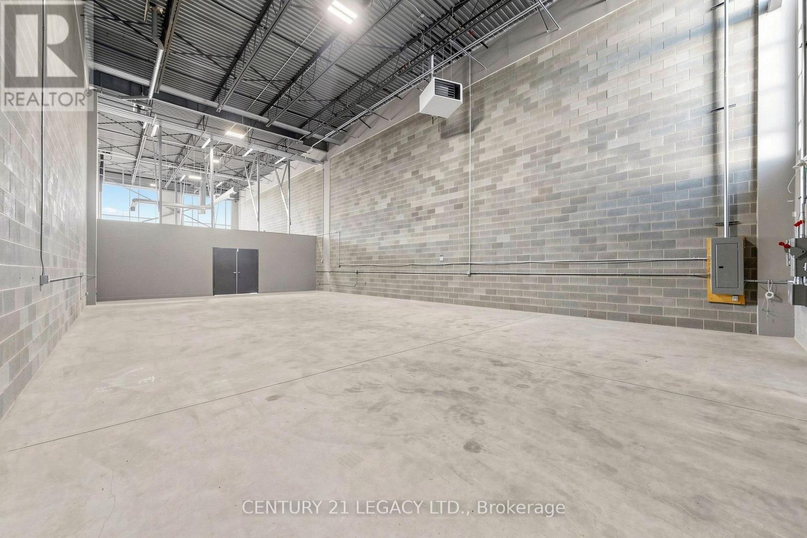 11 - 10950 Woodbine Avenue Property Photo 10