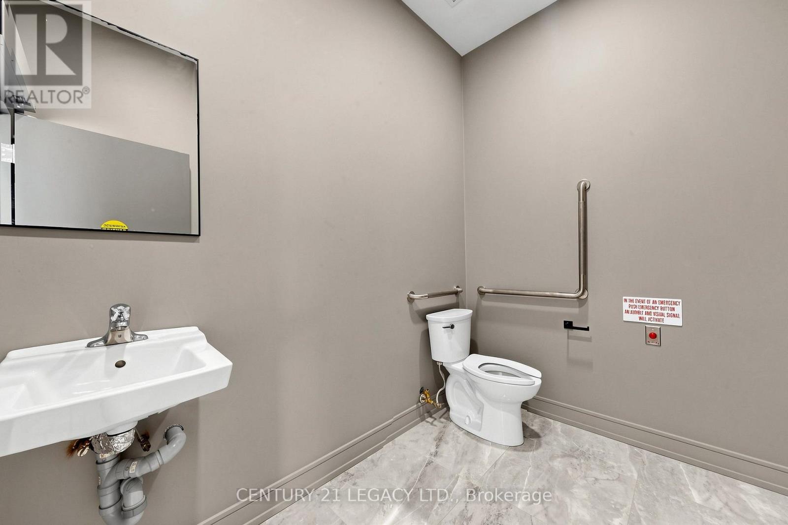 11 - 10950 Woodbine Avenue Property Photo 21