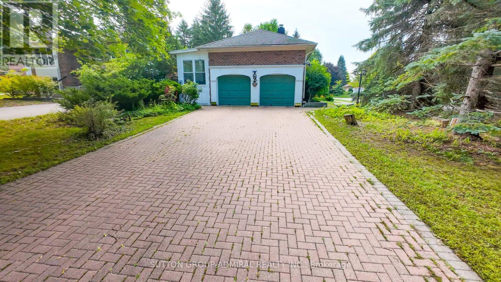 284 MURRAY DRIVE Property Photo 1