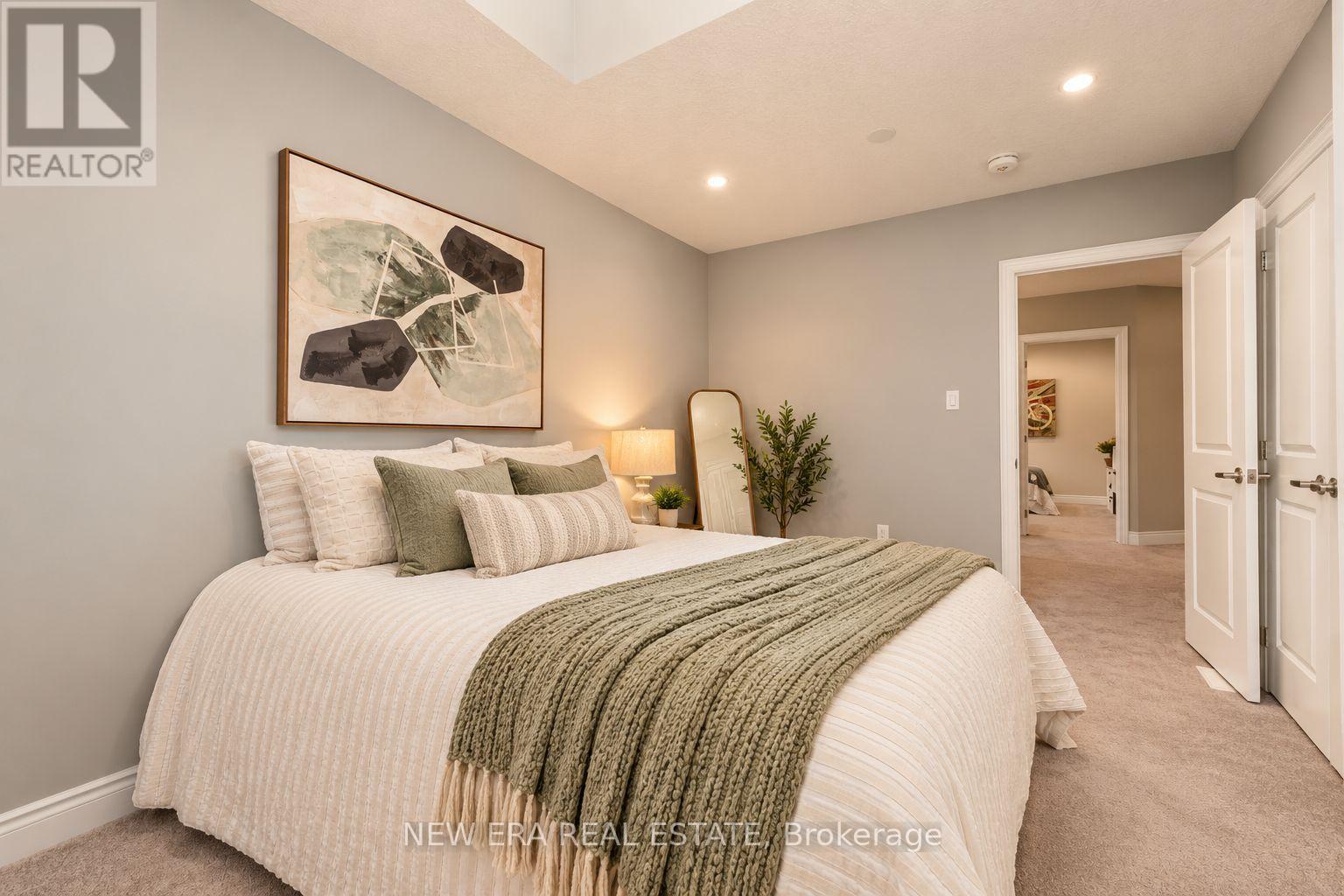 124 Walker Boulevard Property Photo 14